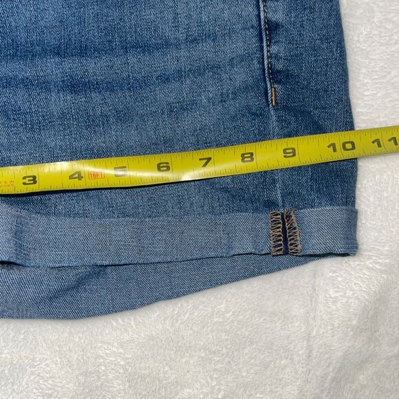 Old Navy Jean Short Women 30x11 Size 6 Blue Denim Regular Fit Cut Off Boyfriend - Picture 6 of 7